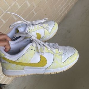 Nike Dunk Low OG ‘Yellow Strike’